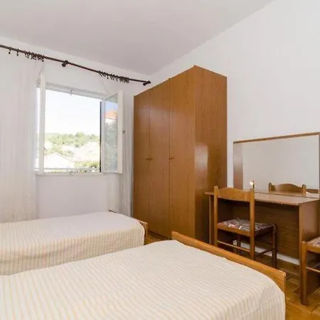Apartmán Kuzma - Four-bedroom With Terrace And Sea View Smokvica (Korcula)