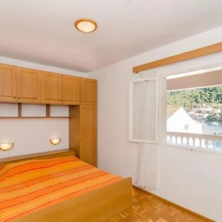 Kuzma - Four-bedroom With Terrace And Sea View * Smokvica (Korcula)