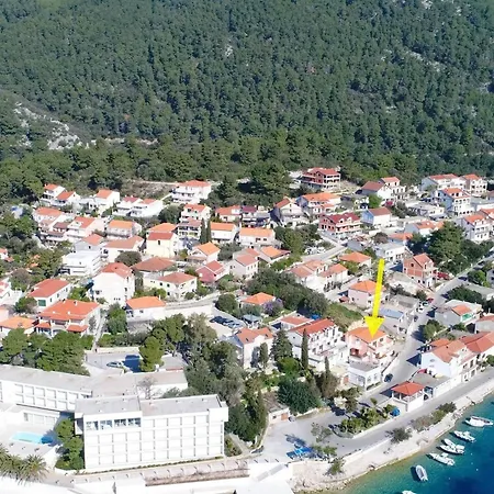Apartmán Kuzma - Four-bedroom With Terrace And Sea View Smokvica (Korcula)